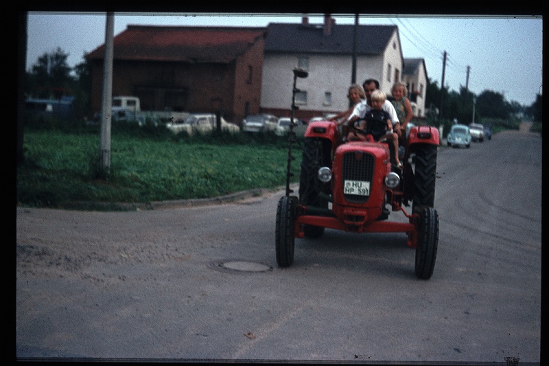 03.Gronau aug 1970 Ernst,Brigitte,Marion,Peter.JPG